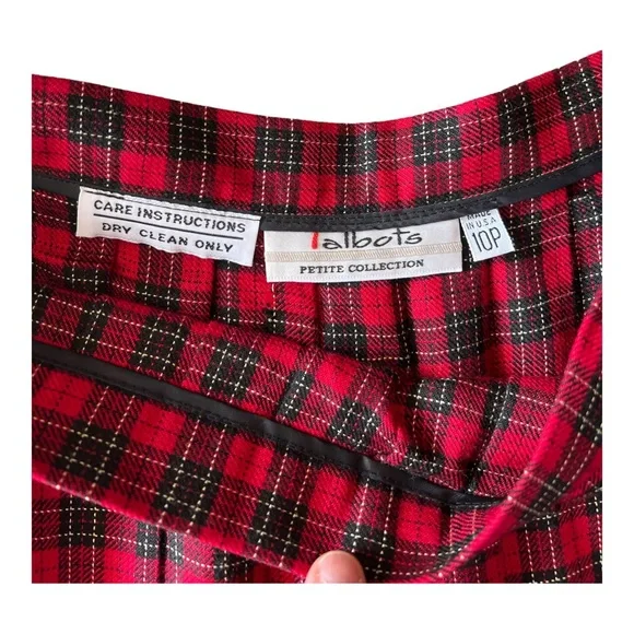 Vintage TALBOTS Red Tartan Plaid Pleated Long SKIRT 10 Petite - Picture 2 of 5